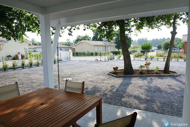 La maison et sa terrasse